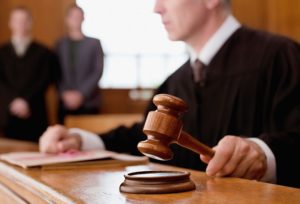 Які строки давності та строки оскарження в суді рішень податкової