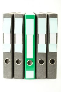 Підписання наказу про прийняття на роботу: хто наділений правом на підпис