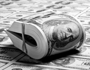 Продаж товарів в Україні з прив'язкою ціни до валютного еквівалента: проблемні питання