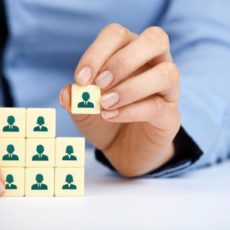 Як оформити роботу та відсутність на роботі держслужбовців під час воєнного стану — алгоритм дій для роботодавців від НАДС